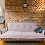 Garbary With Mezzanine By Bookinghost شقة