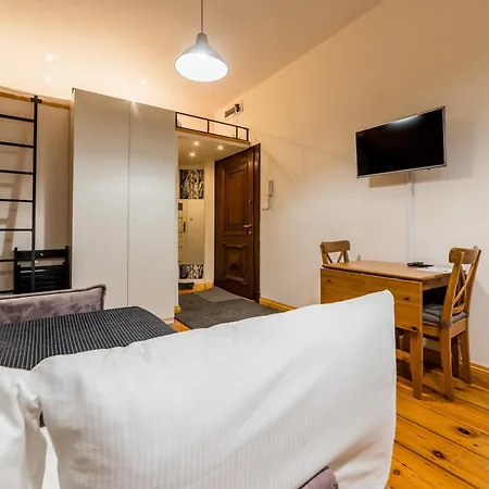 Апартаменты Garbary With Mezzanine By Bookinghost Познань