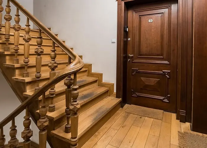 Garbary With Mezzanine By Bookinghost *