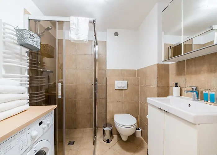 شقة Garbary With Mezzanine By Bookinghost بوزنان